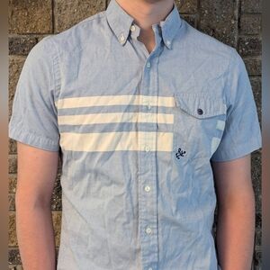 Polo Short Sleeve button down light blue (medium)